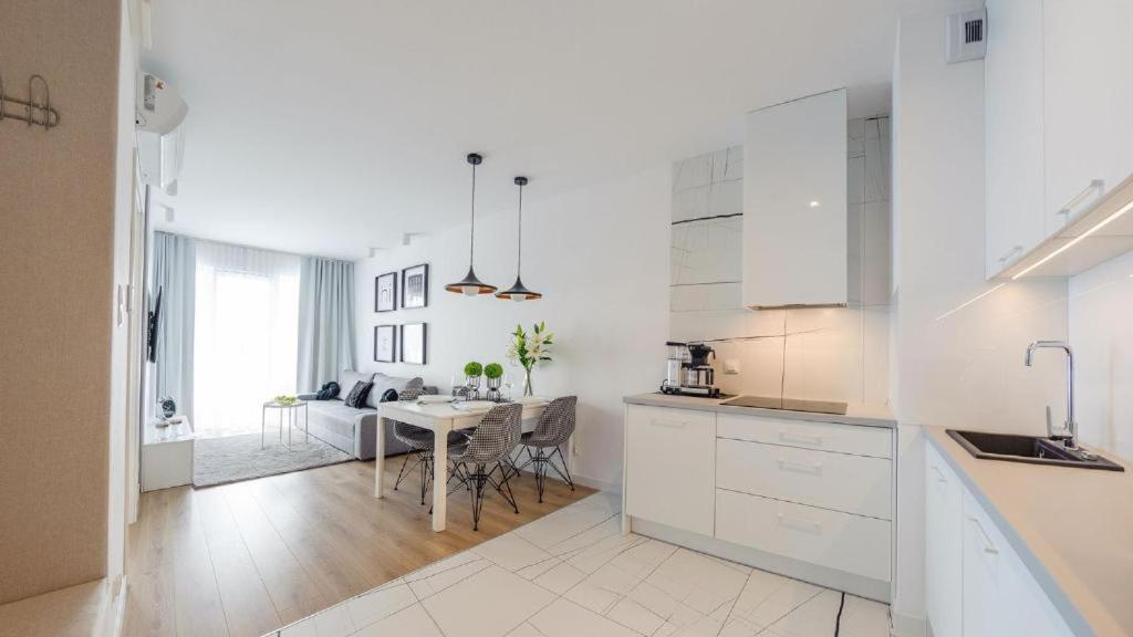 Apartamenty Kasprowicza 20A Klimatyzacja Basen Fintess Sauny Parking Bawialnia Zmywarkataras Wysoki Standard W Pelni Wyposazony コウォブジェク エクステリア 写真